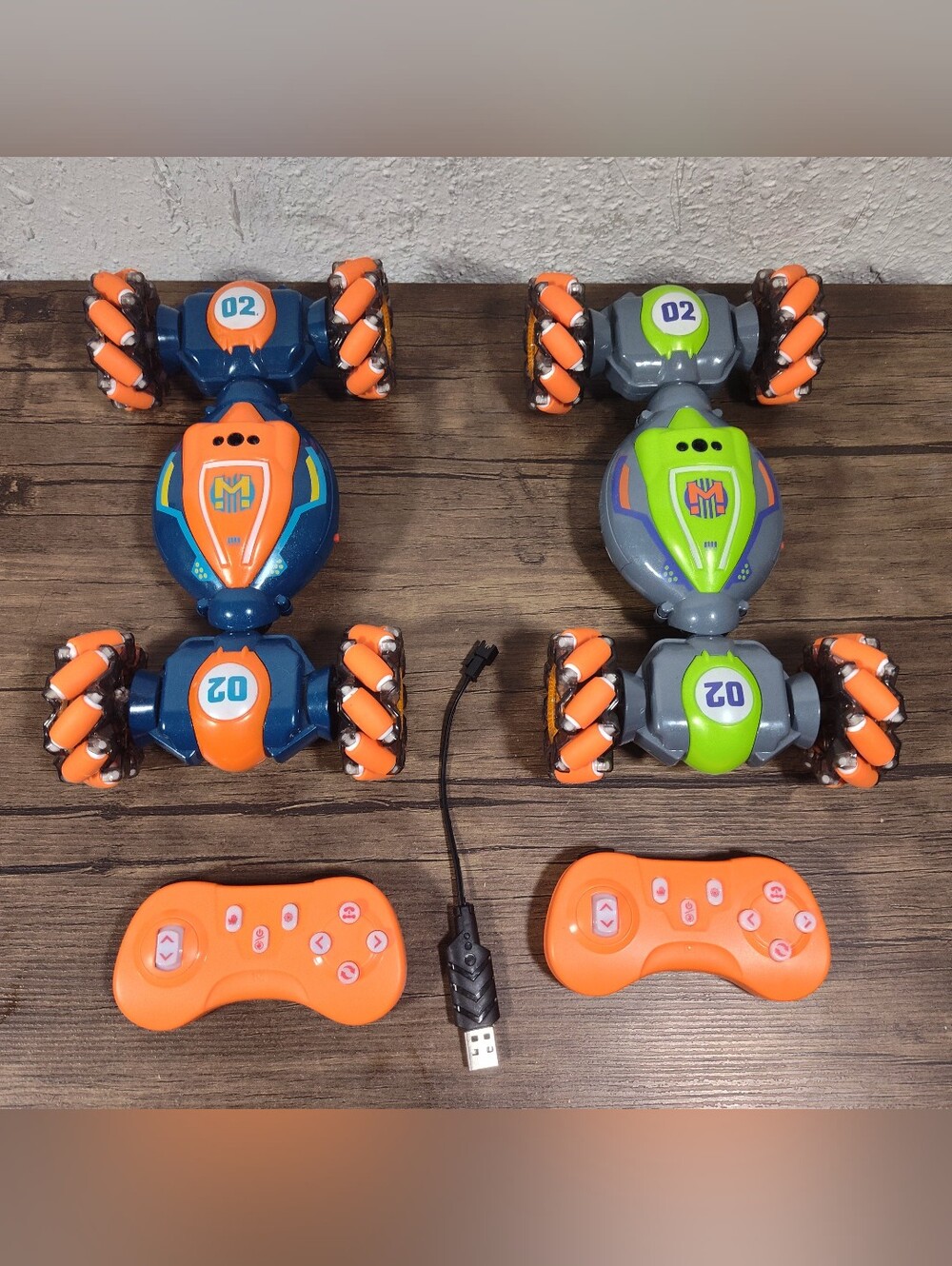 QXHOL RC Stunt Car 4WD | 2.4GHz Remote Control  Lot Of 2 W/Remotes